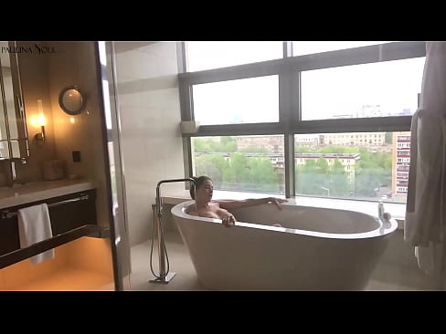 ❤️ Ogromna bejba strastno drka svojo pičko v kopalnici ❌ Pravi pornič na sl.xxxpornolive.ru ❤
